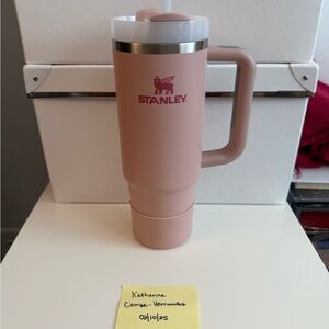 EUC 30 oz Stanley in Pink Dusk